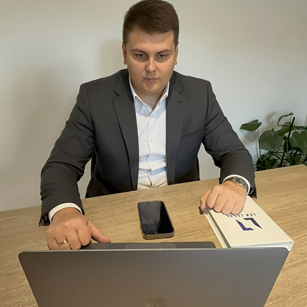 Запит адвоката